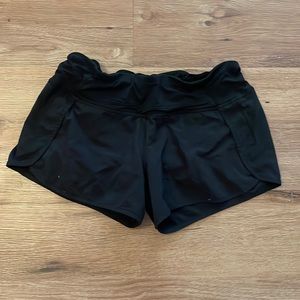 GUC lululemon size 8 black shorts